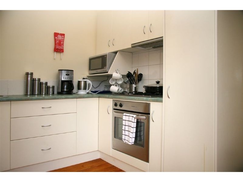 1/9 Railway Avenue, Ringwood East VIC 3135