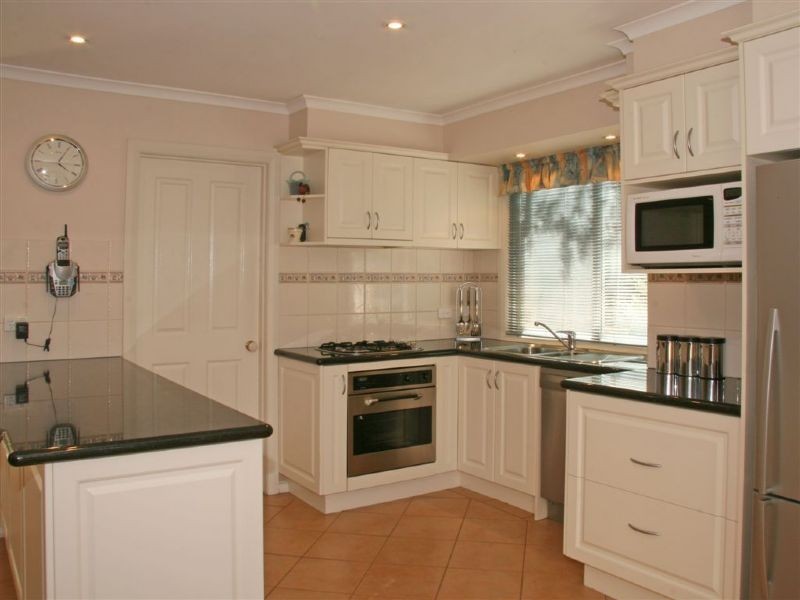 5 Holyrood Crescent, Ringwood VIC 3134