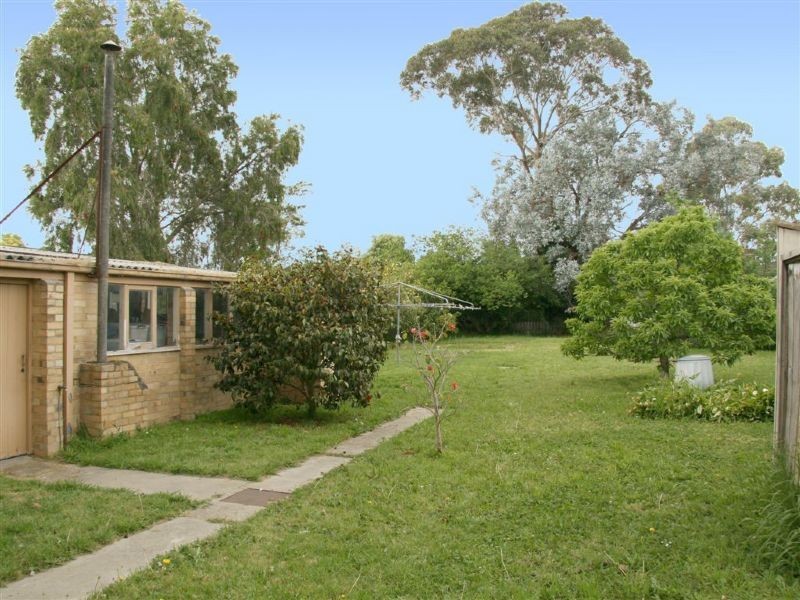 18 Carcoola Road, Ringwood East VIC 3135