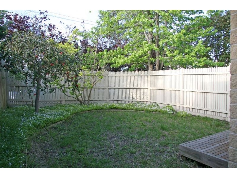 2/35 Oban Road, Ringwood VIC 3134