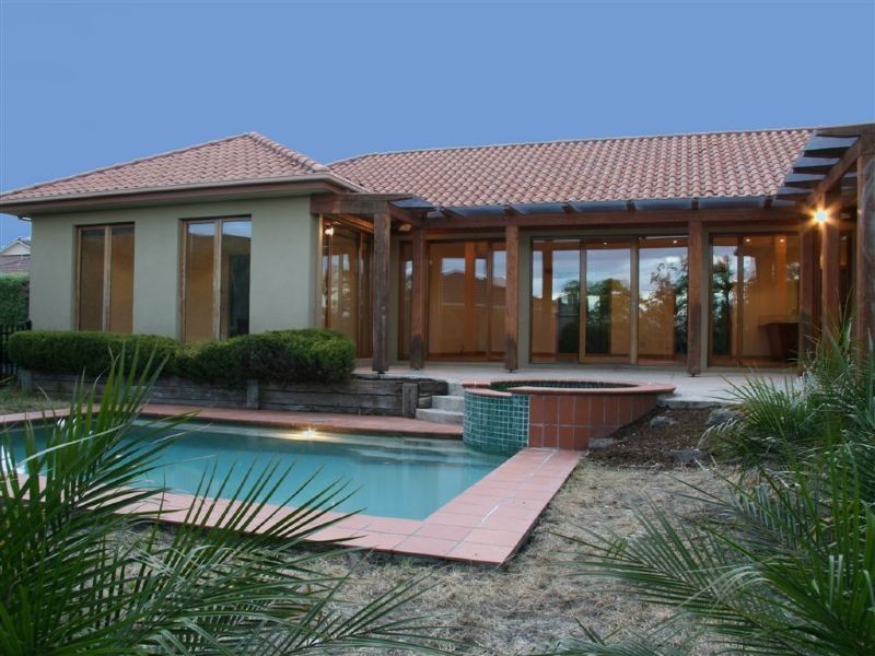 17 Collins Place, Ringwood North VIC 3134