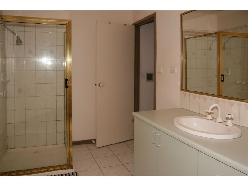 102 Glenvale Road, Ringwood North VIC 3134