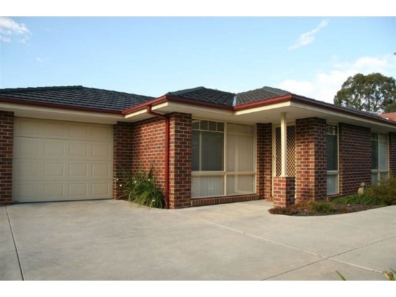 2/85 Liverpool Road, Kilsyth VIC 3137