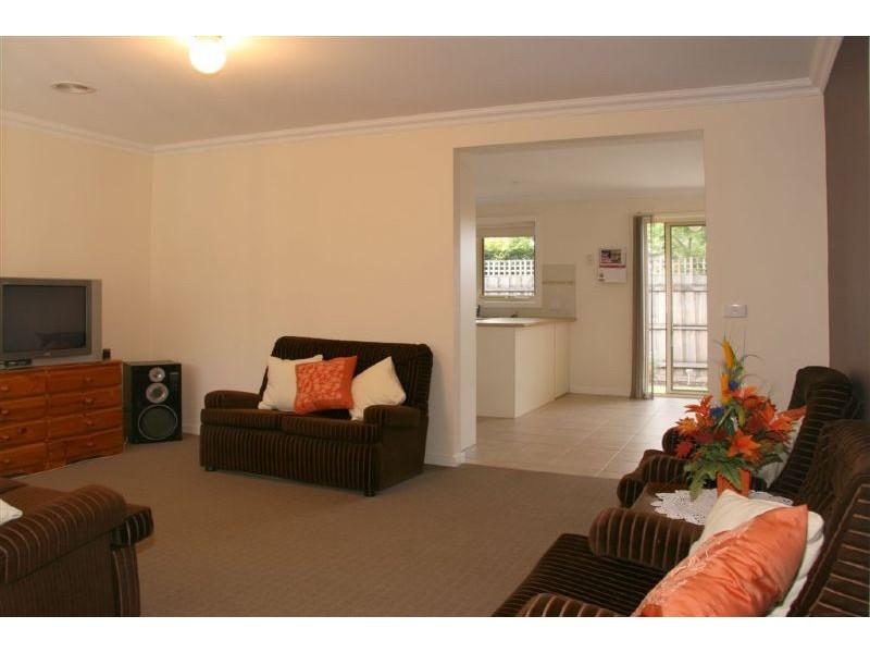 2/85 Liverpool Road, Kilsyth VIC 3137