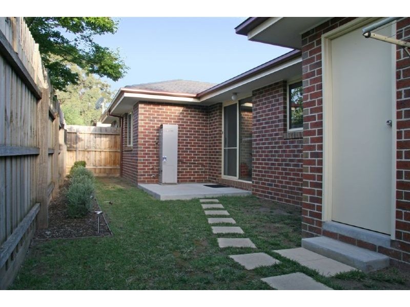 2/85 Liverpool Road, Kilsyth VIC 3137