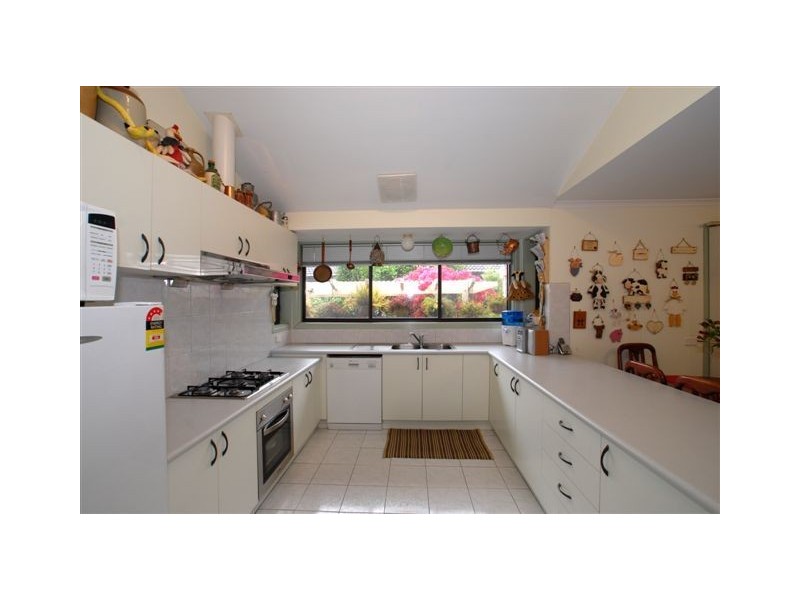 2/24 Barkly Street, Ringwood VIC 3134