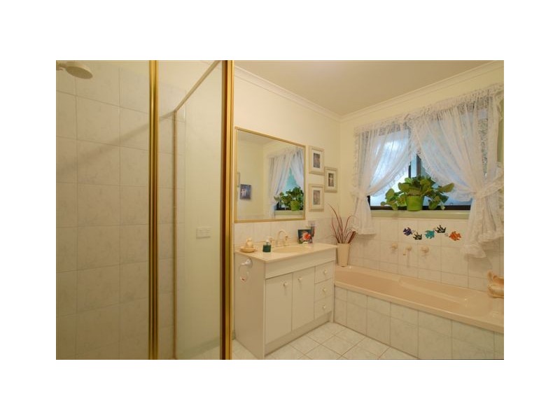 2/24 Barkly Street, Ringwood VIC 3134