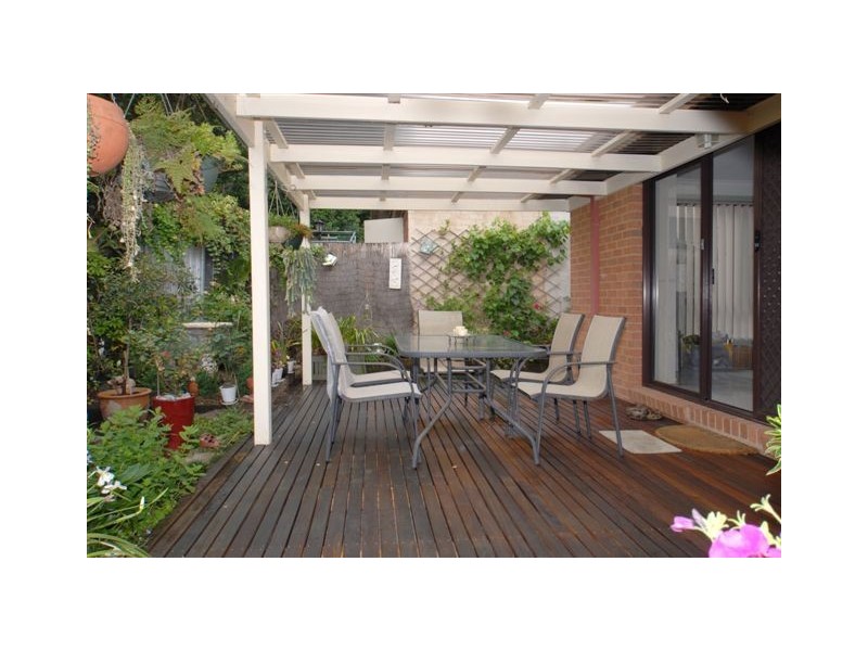 2/24 Barkly Street, Ringwood VIC 3134