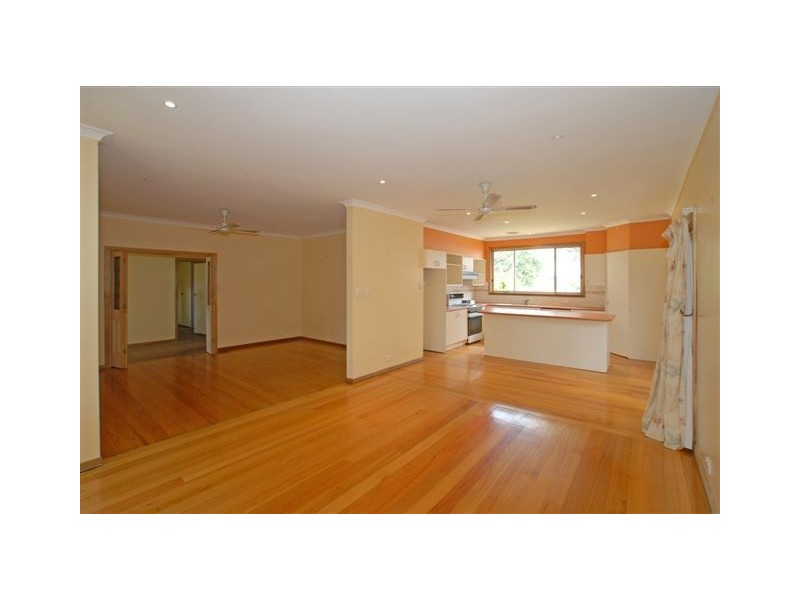 18 Emerald Street, Ringwood VIC 3134