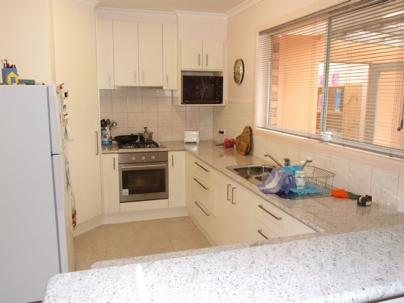 2/20 Felix Grove, Mooroolbark VIC 3138