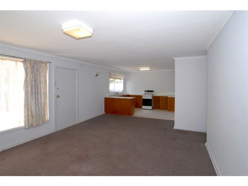 4 Mackenzie Court, Croydon South VIC 3136