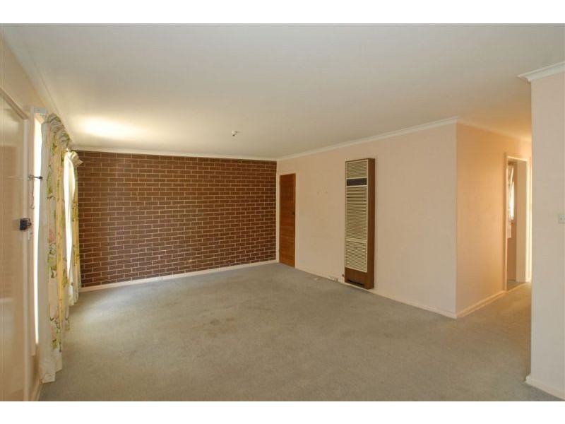 4 Mackenzie Court, Croydon South VIC 3136