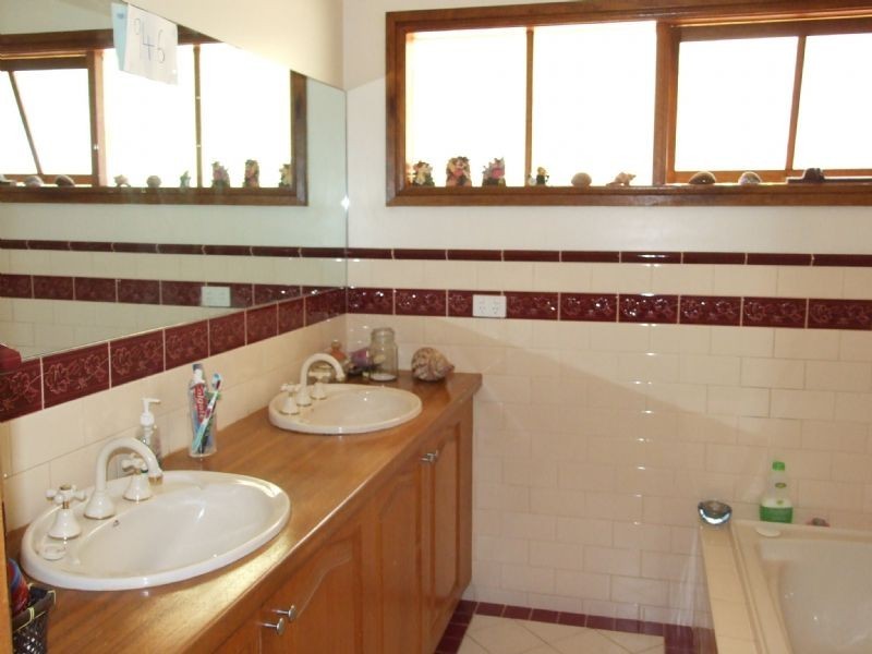 7 The Dell, Croydon North VIC 3136