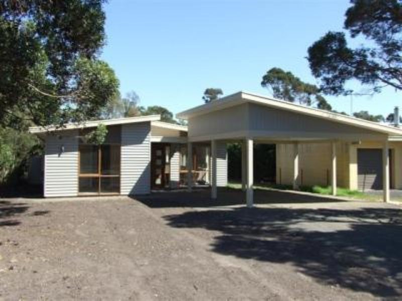 24 Churchill Drive, Cowes VIC 3922