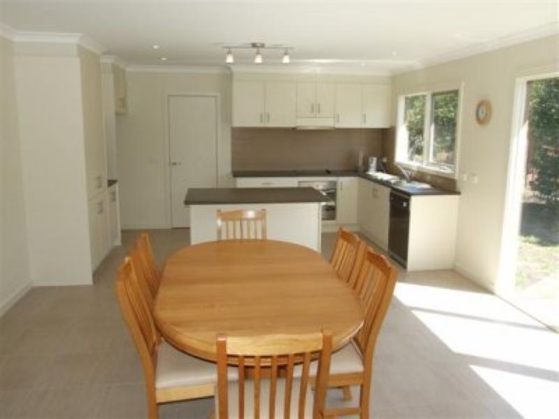 24 Churchill Drive, Cowes VIC 3922