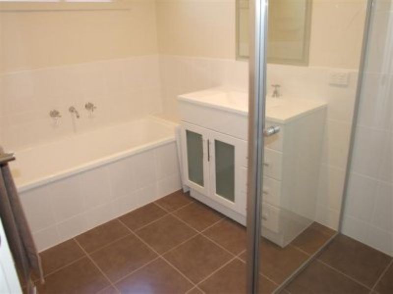 24 Churchill Drive, Cowes VIC 3922