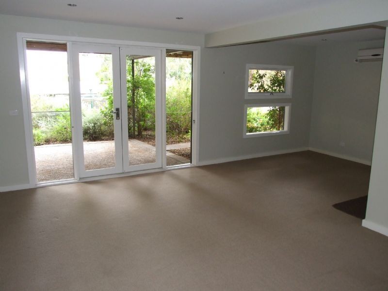 6 Akarana Road, Chirnside Park VIC 3116