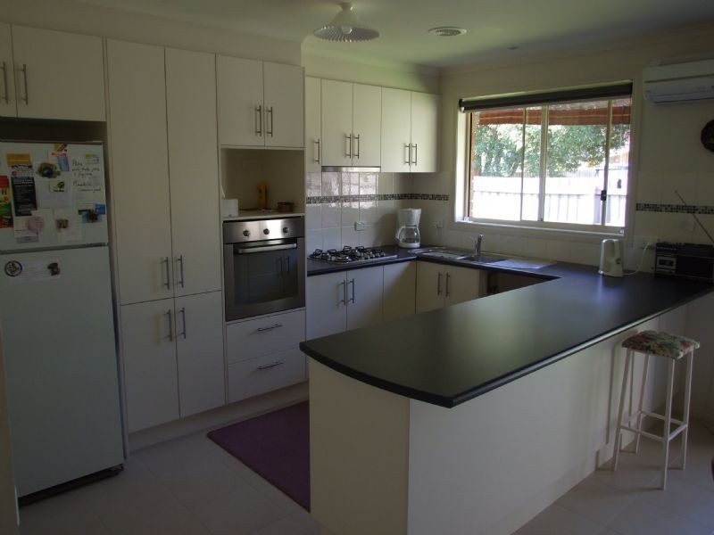 12A Longfellow Avenue, Mooroolbark VIC 3138