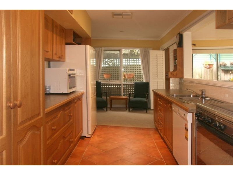 8  Seares Drive, Ringwood East VIC 3135