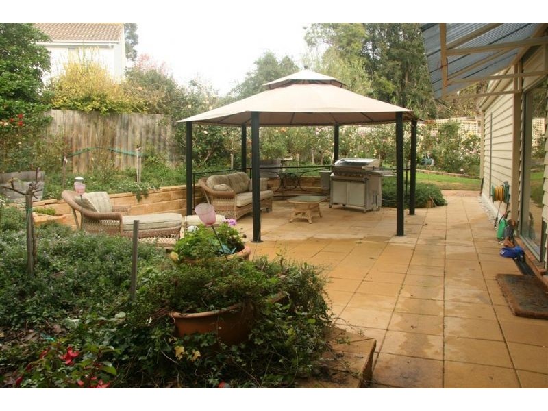 8  Seares Drive, Ringwood East VIC 3135