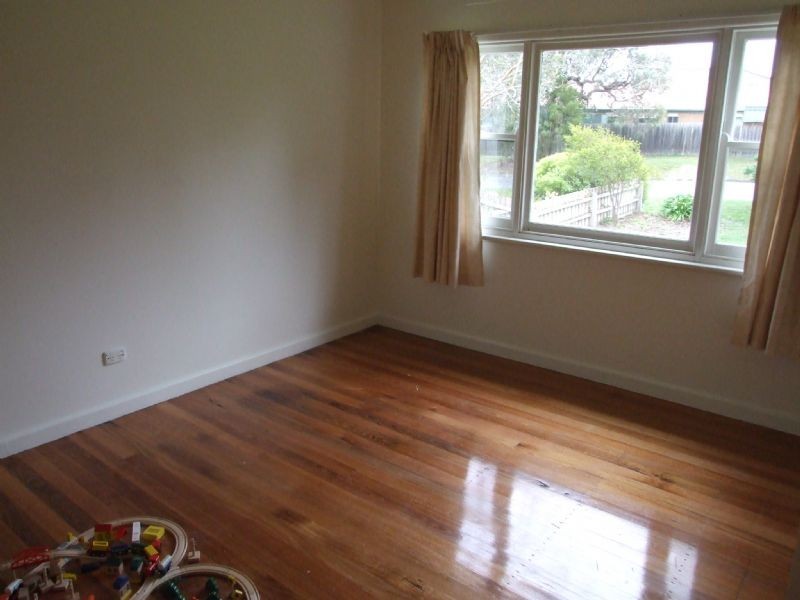 28 Holland Road, Ringwood East VIC 3135