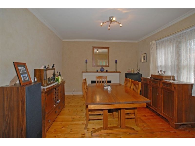 24 Diana Street, Croydon VIC 3136