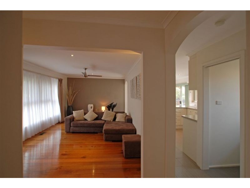 8 Lindel Court, Croydon VIC 3136