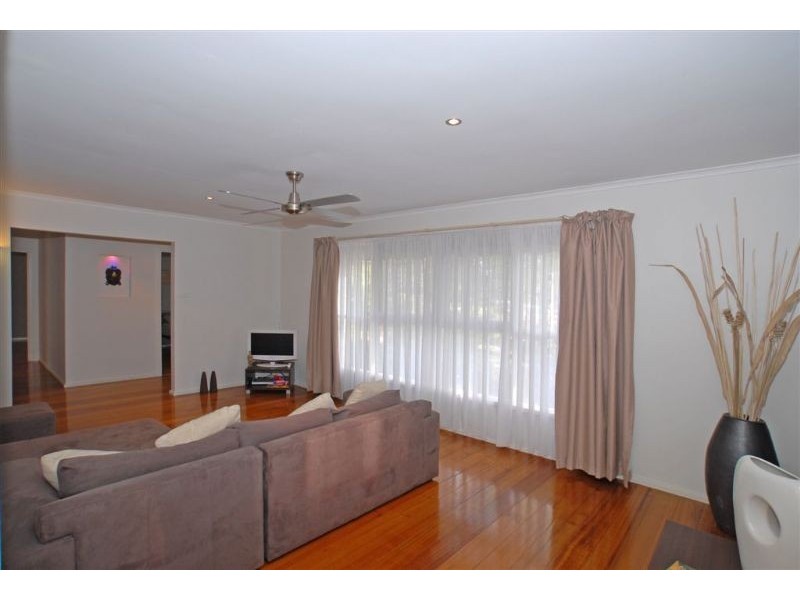 8 Lindel Court, Croydon VIC 3136