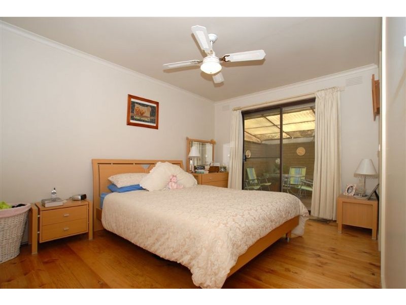 2/17 Freeman Street, Ringwood East VIC 3135