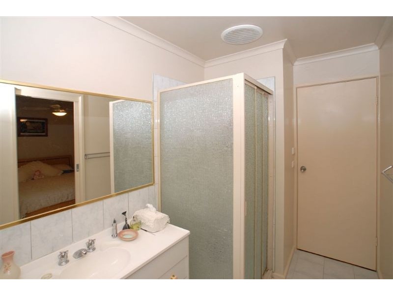 2/17 Freeman Street, Ringwood East VIC 3135