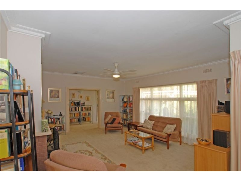 1/11 Braeside Avenue, Ringwood East VIC 3135