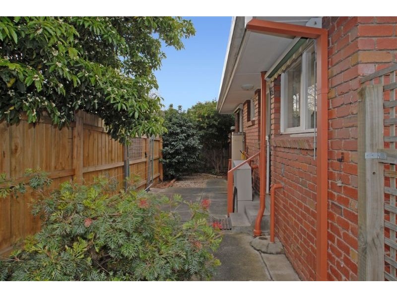 8/27-29 Bourke Street, Ringwood VIC 3134