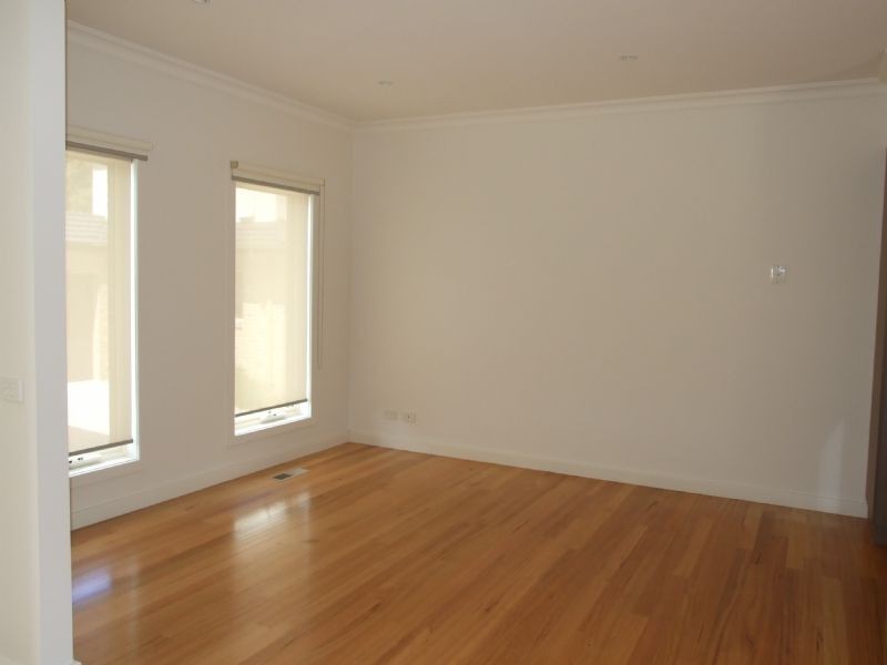 2/97-99 Wantirna Road, Ringwood VIC 3134