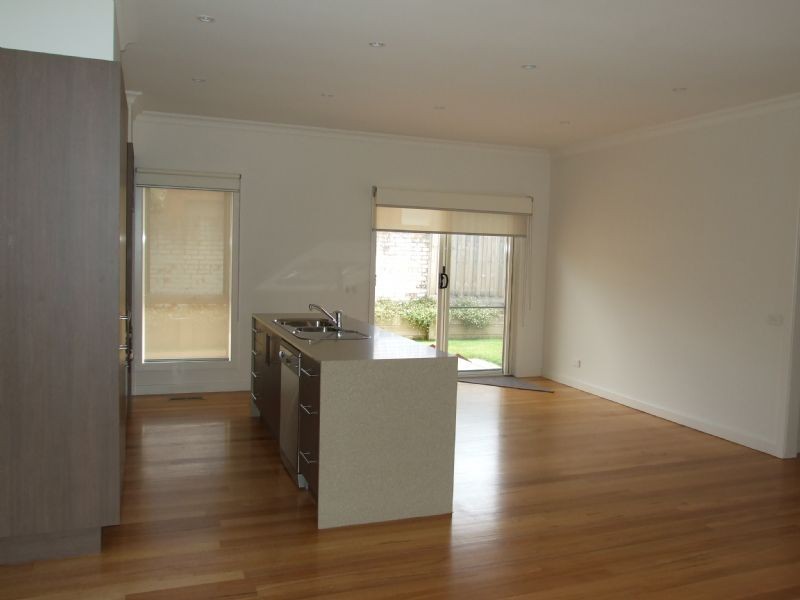 2/97-99 Wantirna Road, Ringwood VIC 3134