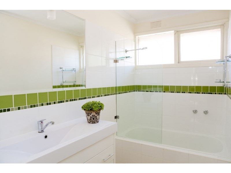 1/30 Mount Dandenong Road, Ringwood East VIC 3135