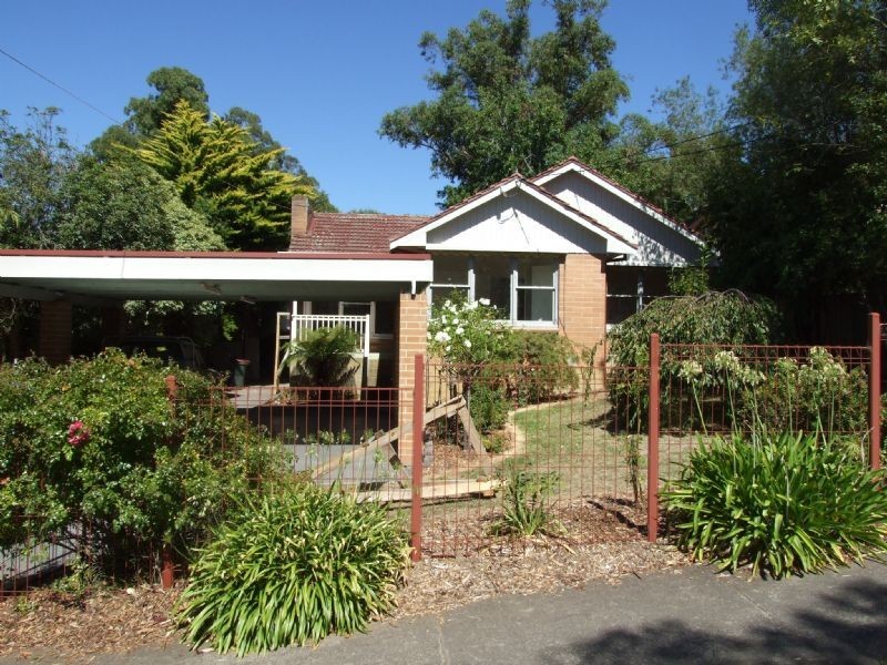 10 Panfield Avenue, Ringwood VIC 3134