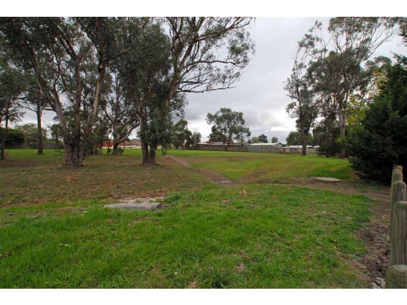 32 Handasyde Avenue, Kilsyth South VIC 3137