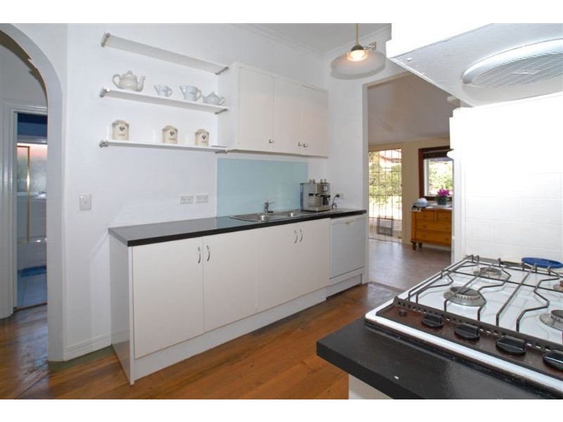 20 Bedford Road, Ringwood VIC 3134