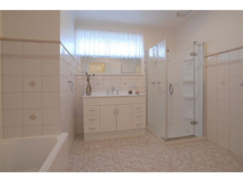 201 Main Road, Silvan VIC 3795