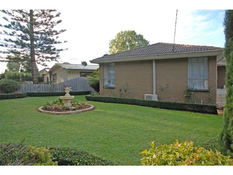 201 Main Road, Silvan VIC 3795