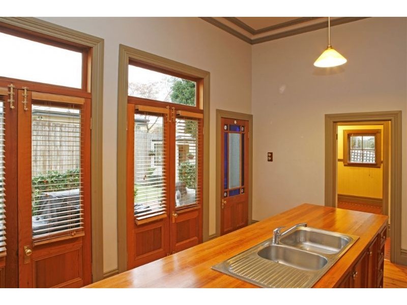 16 Kemps Street, Ringwood East VIC 3135