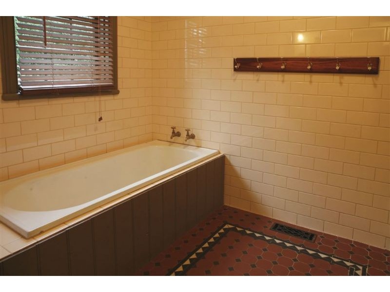 16 Kemps Street, Ringwood East VIC 3135