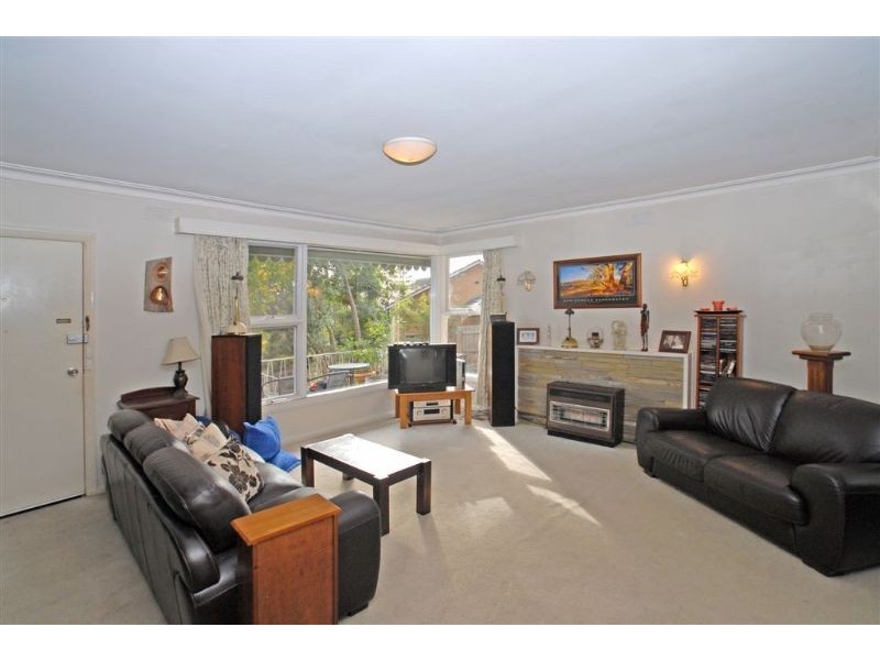 9 Gairns Court, Croydon VIC 3136