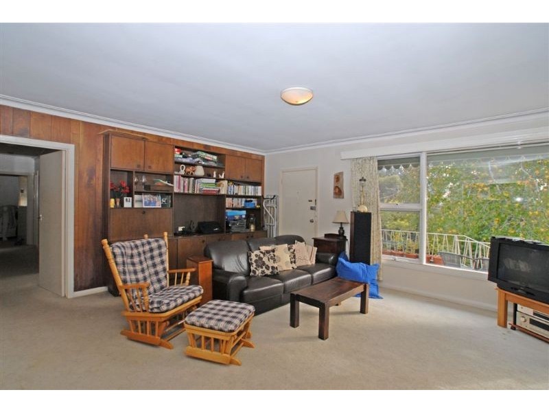 9 Gairns Court, Croydon VIC 3136