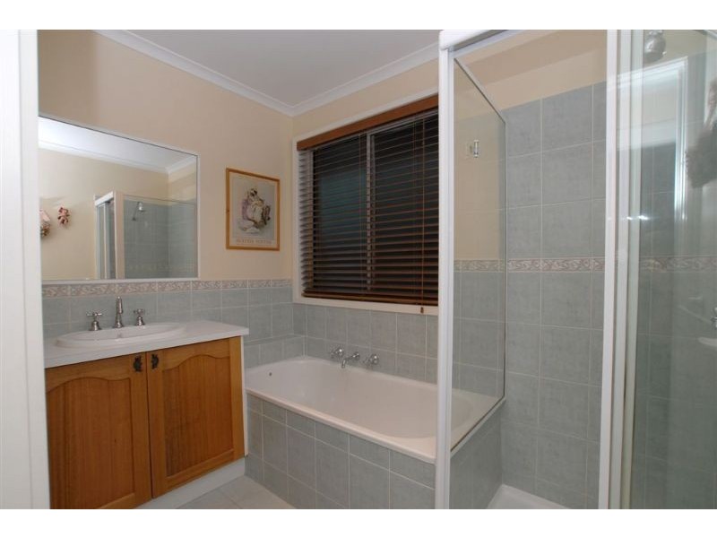 3 Briarwood Court, Croydon VIC 3136