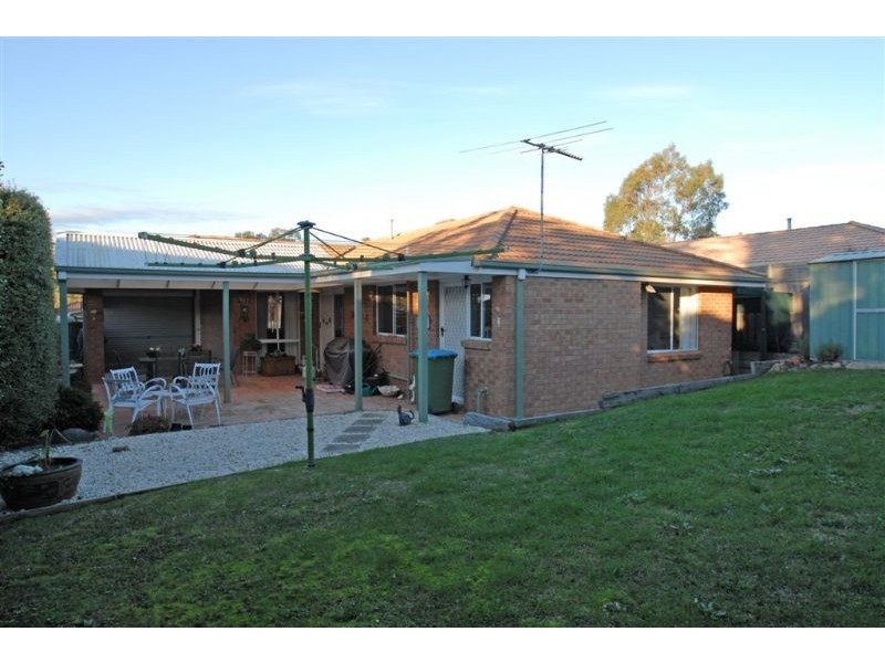 3 Briarwood Court, Croydon VIC 3136