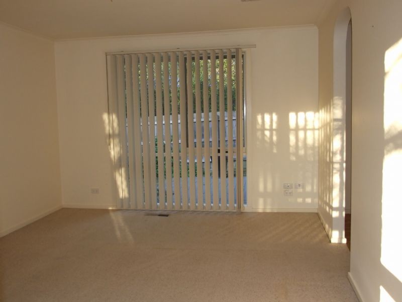 2/14 Through Road, Ringwood North VIC 3134