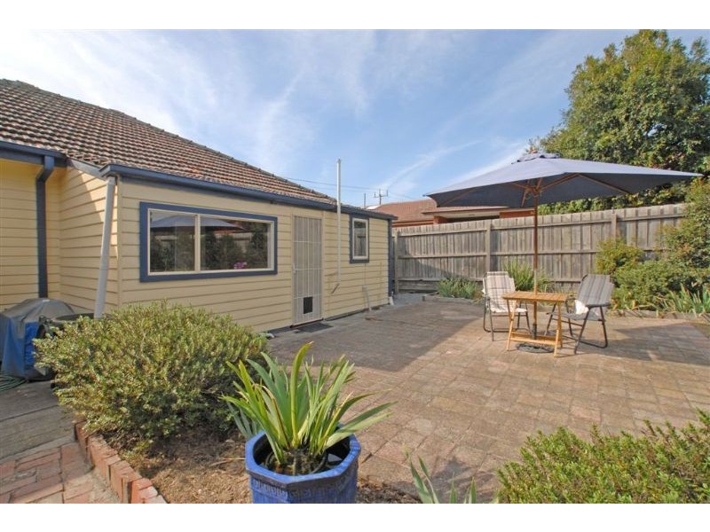 20 Bedford Road, Ringwood VIC 3134