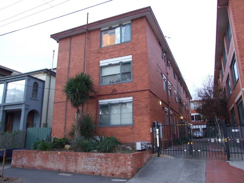 8/64 Grey Street, St Kilda VIC 3182