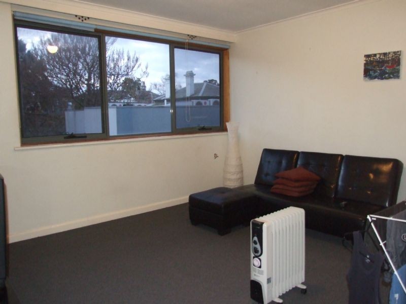 8/64 Grey Street, St Kilda VIC 3182